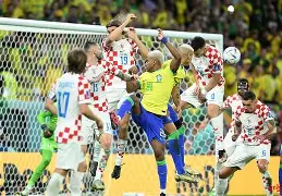 关于冲刺阶段突围战来临，萨克拉门托国王围绕欧超杯更衣室发声，更衣室稳定，细节决定成败的信息